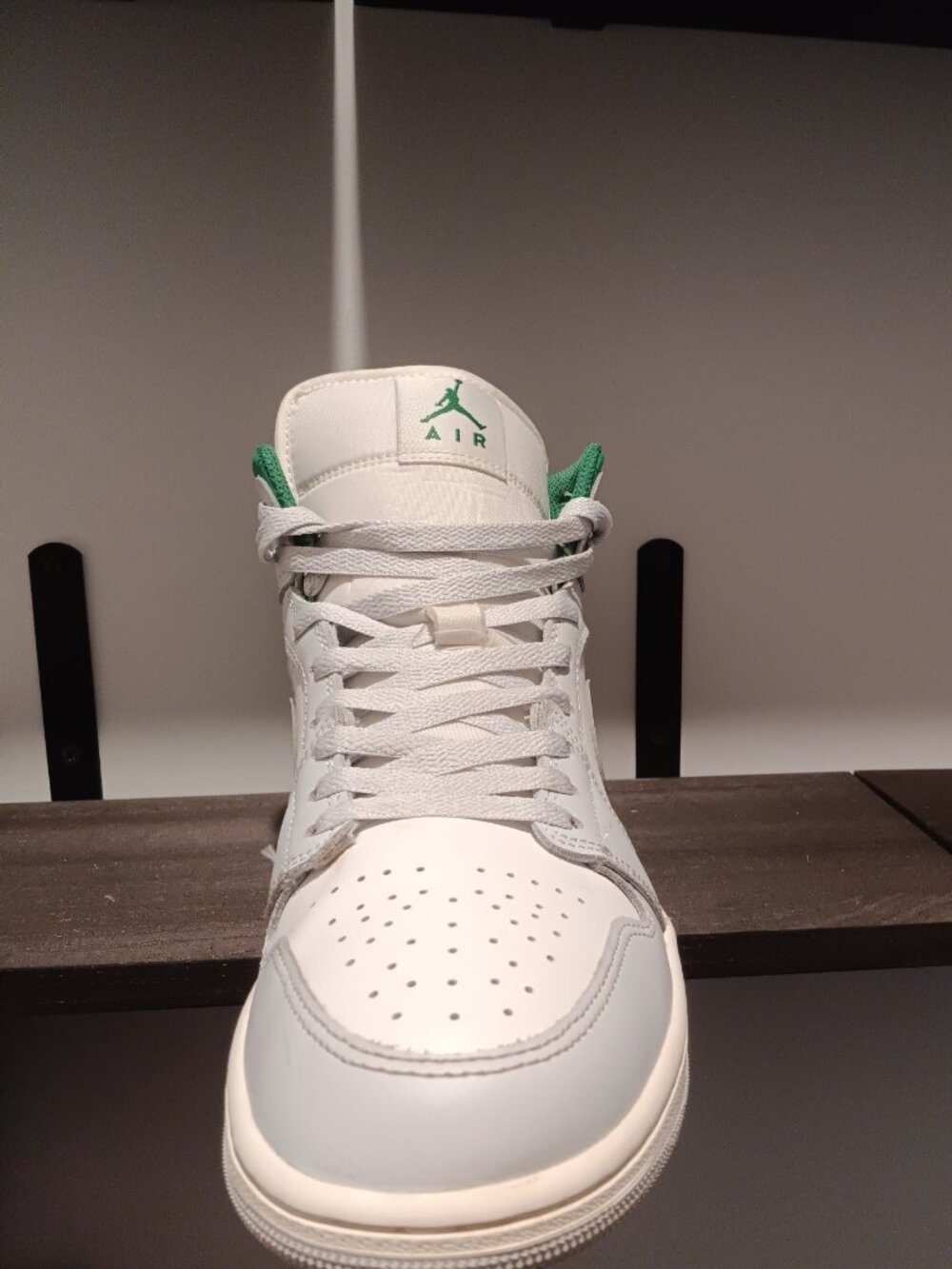 Jordan air 1 mid White Pure Platinum Pine Green 100% authentic - Picture 5 of 16